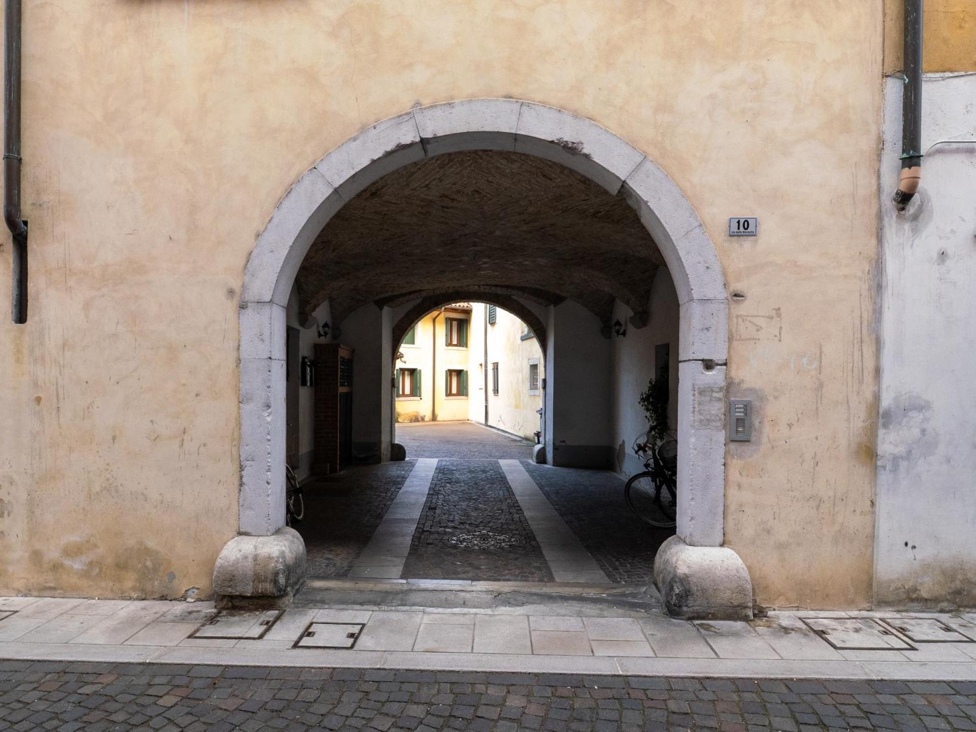 Appartamento Bonbon, Centro Storico Con Parcheggio Gorizia Eksteriør bilde